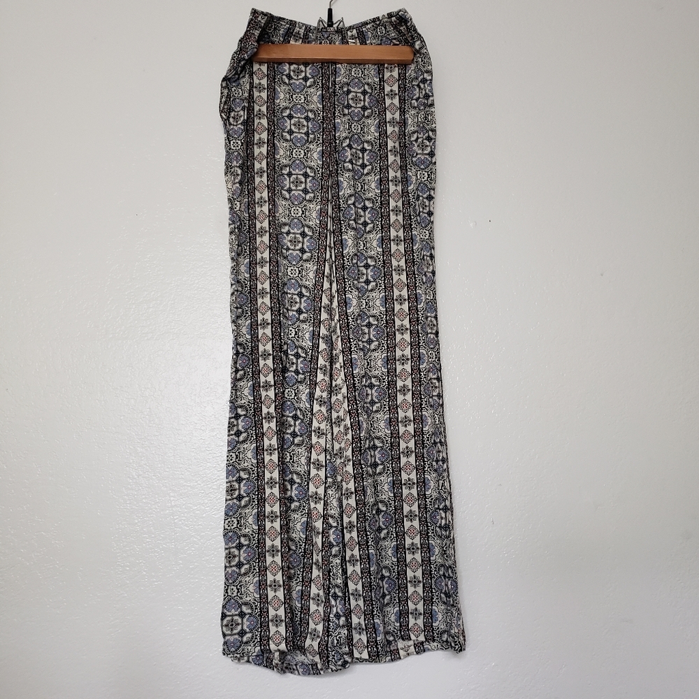 Patterned pants